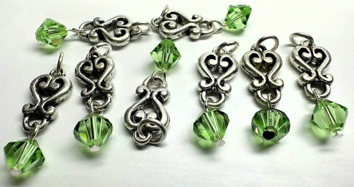 Antiqued Silver Pewter Heart Dangles with Peridot Green Swarovski Crystal (8 pc)