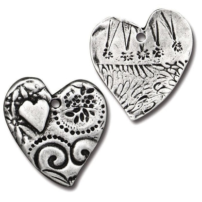 TierraCast Antiqued Pewter Double-Sided Heart Charm 24x23mm — Vida Mas Dulce (1 pc)
