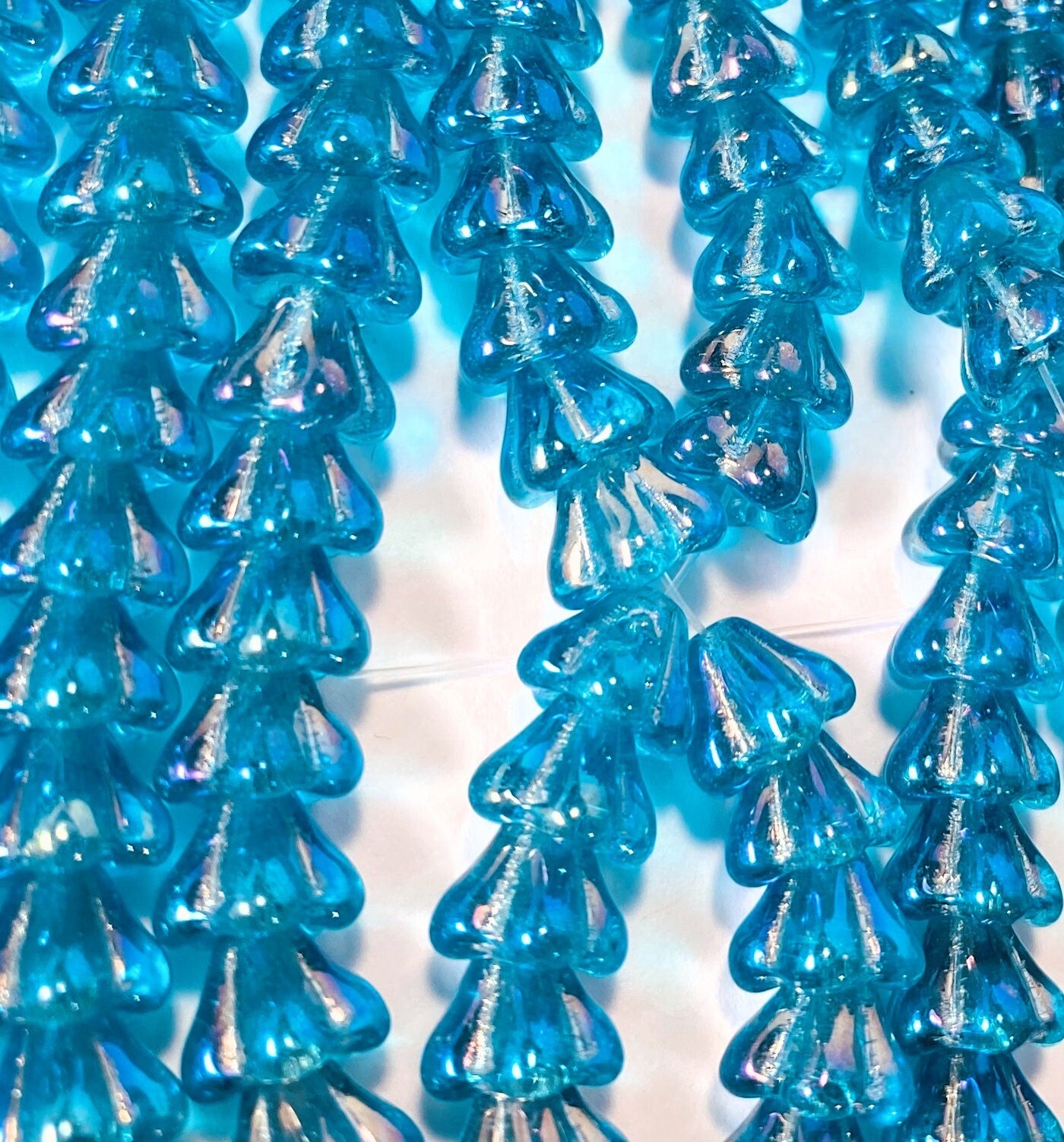 Luster Iris Teal Czech Glass Bell Flower Beads 8x6mm, 50 pcs