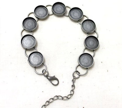 Antiqued Silver Round Bezel Linked Bracelet, 1/2 inch Bezels, 7.5 inch