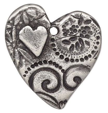 TierraCast Antiqued Pewter Double-Sided Heart Charm 24x23mm — Vida Mas Dulce (1 pc)